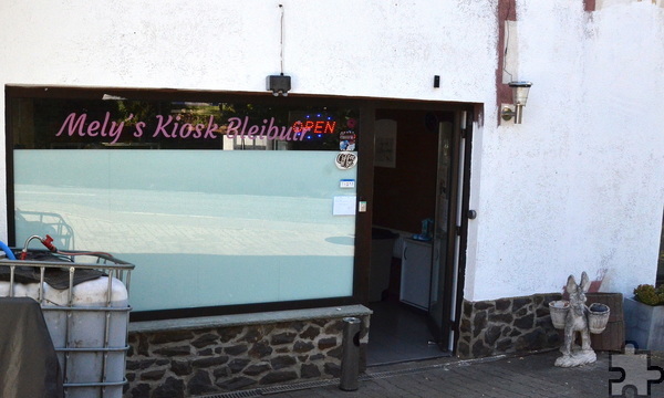 Der kleine Laden in der Straße „Am Mönch“ lockte zur Eröffnung und beim Dorftrödel bereits zahlreiche neugierige Kunden an. Foto: Henri Grüger/pp/Agentur ProfiPress