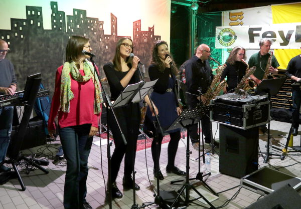 Die New-Soul Band „The Soulkabine“ gab am Freitag ein Werkstattkonzert bei „A&Z Ullrich in Eiserfey. Foto: Siri Nendza/pp/Agentur ProfiPress