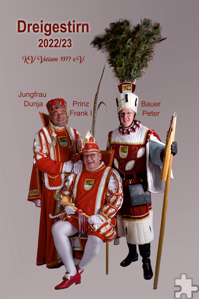  Prinz Frank I. (Dr. Frank Gummelt, Mechernich), Jungfrau Dunja (Falk Lodzinski, Vussem) und Bauer Peter (Peter Empt, Vussem). Foto: Veranstalter/pp/Agentur ProfiPress