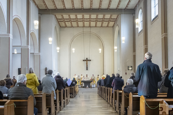 Zahlreiche Gläubige und Freunde der Communio in Christo füllten die Pfarrkirche St. Johannes Baptist.. Foto: Henri Grüger/pp/Agentur ProfiPress
