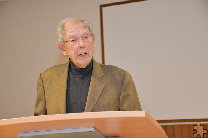 „Goldener Kaufmann“ und Christ: Hans Bösch sagte im Mechernicher Johanneshaus, der Austrittswelle sei Vertrauensverlust vorausgegangen. Auch religiöses Wissen bröckele, „unsere Widerstandskraft nimmt ab“. Foto: Manfred Lang/pp/Agentur ProfiPress