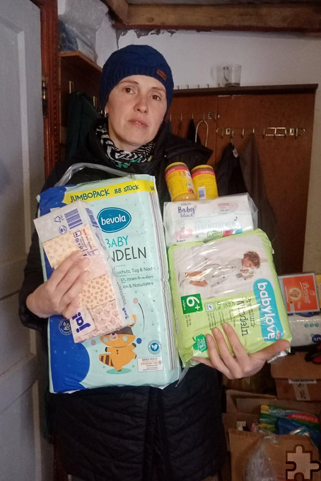 Über die Lieferung von Windeln, Babynahrung und Hygieneartikel haben sich die Menschen in der Ukraine gefreut. Foto: Rumänien Sunshine/pp/Agentur ProfiPress
