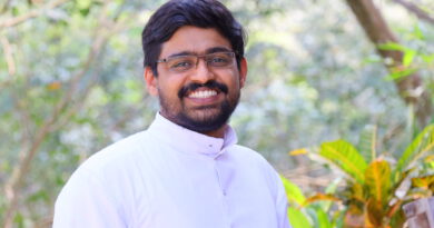 Voraussichtlich ein Jahr lang möchte der 29-jährige Pfarrer Jaimson aus dem indischen Kerala die Communio in Christo als Seelsorger unterstützen. Foto: Privat/pp/Agentur ProfiPress