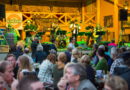 Die mittelalterliche Wasserburg in Satzvey feiert am 12. August die mittlerweile schon fast traditionelle „Irische Nacht“ mit Livemusik von Pot O-Stovies“, „Tír Saor“ und „The Gallow’s Covey“. Foto: Mario Kaspers/pp/Agentur ProfiPress