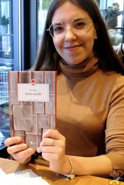 Lina Siedler (22) schrieb unter dem Titel „Zeilen von dir“ ein Buch über die Kennenlernzeit ihrer Großeltern. Foto: Privat/pp/Agentur ProfiPress