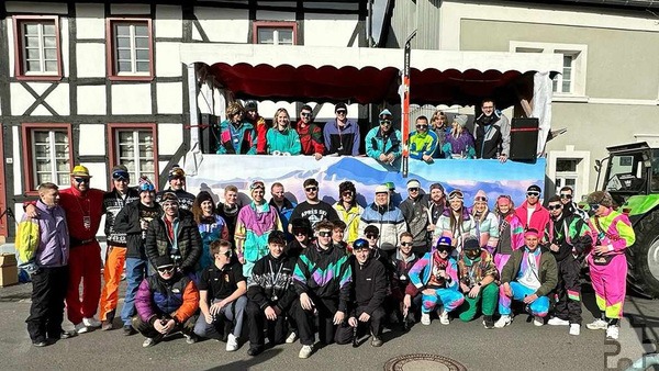 „Aprés Ski“, lautete das Motto der Kommerner Maijugend. Foto: Frank Schmitz/pp/Agentur ProfiPress