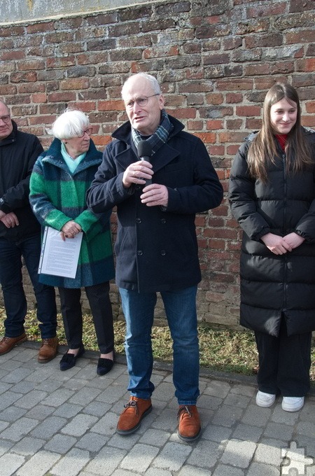 Auch der Mechernicher Bürgermeister Dr. Hans-Peter Schick betonte: „Wir müssen uns erinnern. Das sind wir diesen Menschen schuldig.“ Foto: Henri Grüger/pp/Agentur ProfiPress