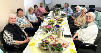 Die „Grünen Damen“ vom Kreiskrankenhaus Mechernich suchen weitere ehrenamtliche Helferinnen und Helfer. Foto: Henri Grüger/pp/Agentur ProfiPress