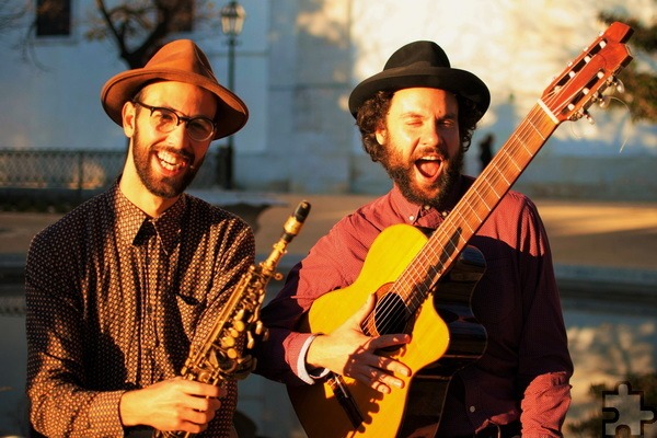 Das spanisch-portugiesische Duo „Sambacalao“ spielt „bei Stein´s“ in Voißel am 22. Juni. Foto: Veranstalter/pp/Agentur ProfiPress