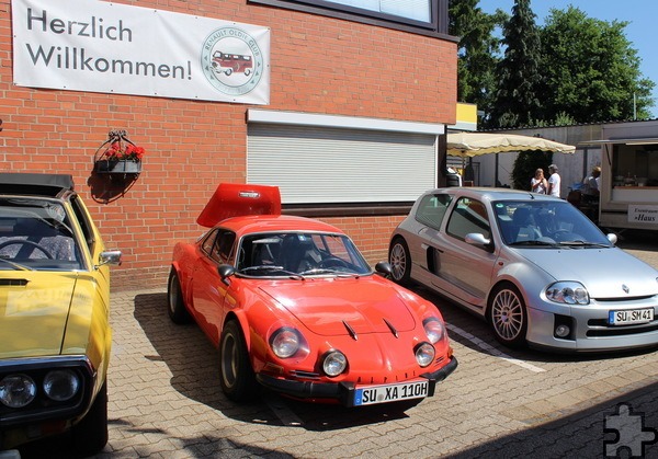Durchschnittlich 50 bis 75 betagte, aber gut erhaltene Renaults und Alpines kommen zu den internationalen Treffen in Roggendorf, im vergangenen Jahr waren es sogar 85. Foto: Jörn Hück/pp/Agentur ProfiPress