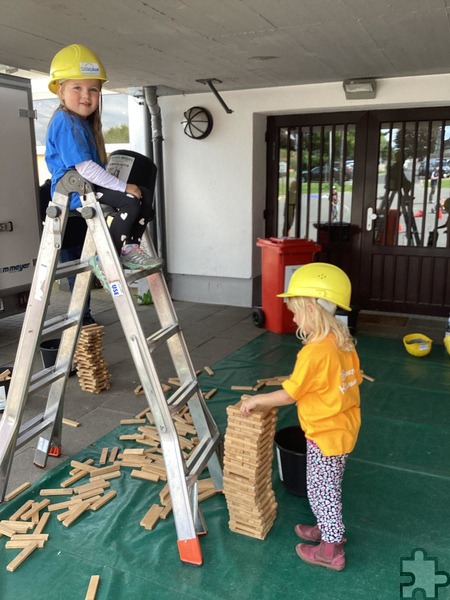 Beim Spiel mit „Karlo Klötzchen“ und „Bella Baustelle“ hatten diese beiden Kinder viel Spaß. Foto: privat/pp/Agentur ProfiPress