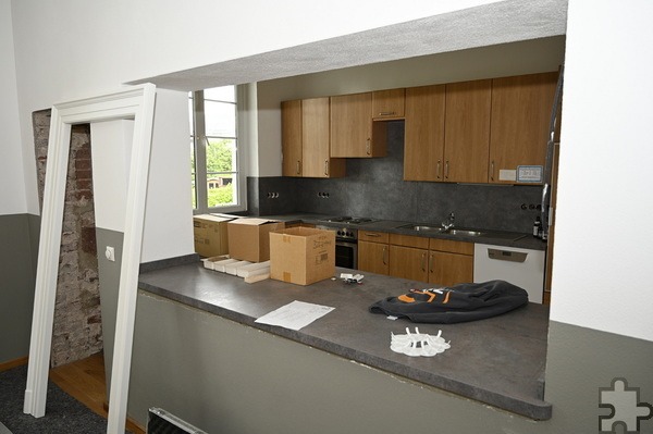 Die alte Küche ist wieder drin und wurde mit neuen Arbeitsplatten ausgestattet. Foto: Henri Grüger/pp/Agentur ProfiPress