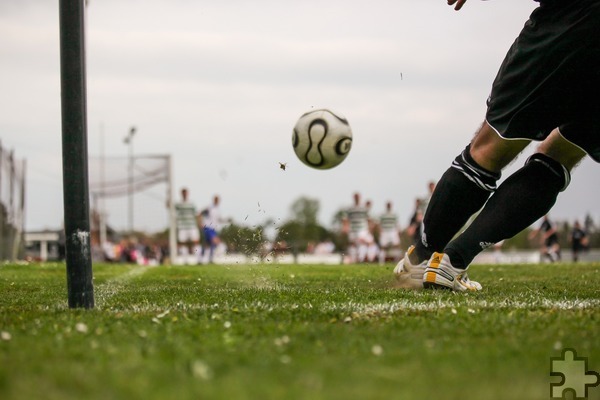 Ein „Integrationscup“ findet am Samstag, 24. August, im „Heinz-Flohe-Stadion“ statt. Teams mit mindestens sechs Spielern können sich bis zum 31. Juli dafür anmelden. Foto: SeppH/pixabay/pp/Agentur ProfiPress