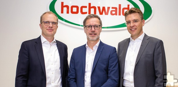 Die Vorstände Thorsten Oberschmidt (v.l.), Detlef Latka und Thilo Pomykala blicken zurück auf ein erfolgreiches Jahr für die „Hochwald Milch eG“. Foto: Hochwald/pp/Agentur ProfiPress