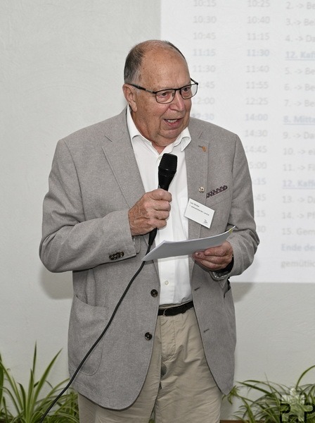 Leo Wolter, der Stellvertreter des Euskirchener Landrates Markus Ramers, lobte die gute Arbeit des „Nabu“ und betonte: „die Natur hat die Notruftasten gedrückt!“ Foto: Henri Grüger/pp/Agentur ProfiPress