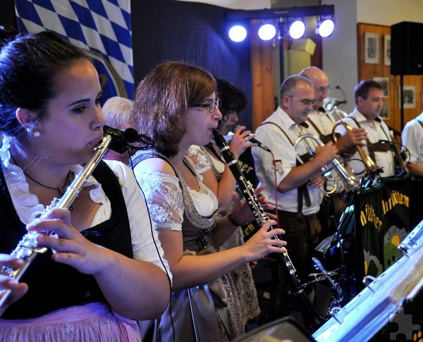 Hoch geht es dann wieder her, wenn die „Ahrhüttener Musikanten“ am 1. Oktober zum sechsten Oktoberfest im „Saal Gier“ aufspielen. Foto: Reiner Züll/pp/Agentur ProfiPress