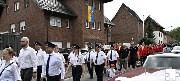 Mit dabei waren auch die Freiwillige Feuerwehr Kommern und die „KG Greesberger“. Foto: Henri Grüger/pp/Agentur ProfiPress