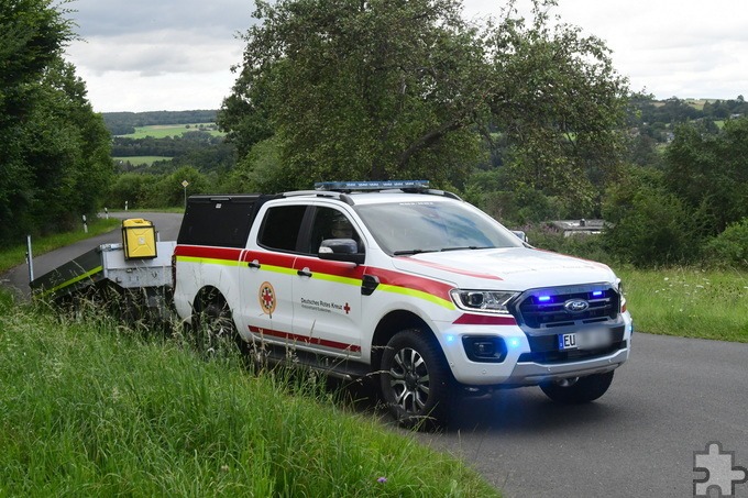 Ein neuer Pickup des DRK machte sich gleich als Transportfahrzeug für das UTV verdient. Foto: Manfred Görgen/pp/Agentur ProfiPress