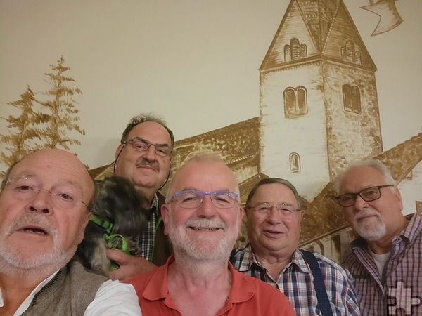 Der Kernteam Georgsritt des Pfarreirates mit (v.r.) Ortsbürgermeister Robert Ohlerth, Kirchenvorstand Hubert Hufschmied, dem Pfarreiratsvorsitzenden Gerhard Mayr-Reineke, Dietmar Evertz und Diakon Manni Lang. Foto: Manfred Lang/pp/Agentur ProfiPress