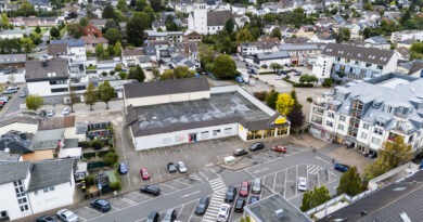 Das ehemalige Supermarkt-Gebäude am Bleibergplatz ist das Schlüsselobjekt für die Innenstadtentwicklung. Aktuell laufen Gespräche mit einem Investor, um dort ein Geschäftshaus mit Tiefgarage zu realisieren. Foto: Ronald Larmann/pp/Agentur ProfiPress