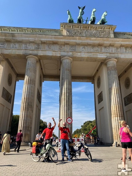 Wahrzeichen Berlins und Nationalsymbol der Trennung und Wiedervereinigung Deutschlands ist das Brandenburger Tor, das in den Jahren von 1789 bis 1793 auf Anweisung des preußischen Königs Friedrich Wilhelm II. nach Entwürfen von Carl Gotthard Langhans errichtet wurde. Foto: Privat/pp/Agentur ProfiPress