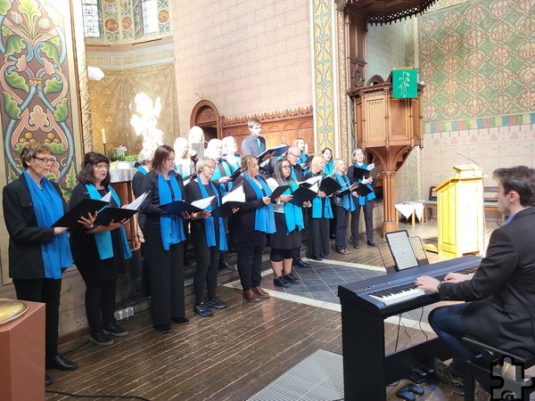 In der evangelischen Kirche Roggendorf und im Mechernicher Gemeindehaus sang der brillante Dietrich- Bonhoeffer-Chor unter der Leitung von Pascal Lucke. Foto: Manfred Lang/pp/Agentur ProfiPress