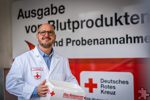 Der Rotkreuz-Kreisverband Euskirchen und -Blutspendedienst West rufen altersunabhängig zu Blutspende-Terminen im ganzen Kreis auf. Symbolbild: DRK/pp/Agentur ProfiPress