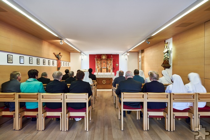 In der Hauskapelle der Communio wird ab 4. Oktober an jedem ersten Freitag im Monat um 17.30 Uhr ein Rosenkranz für den Frieden in der Welt gebetet. Foto: Hanna Witte