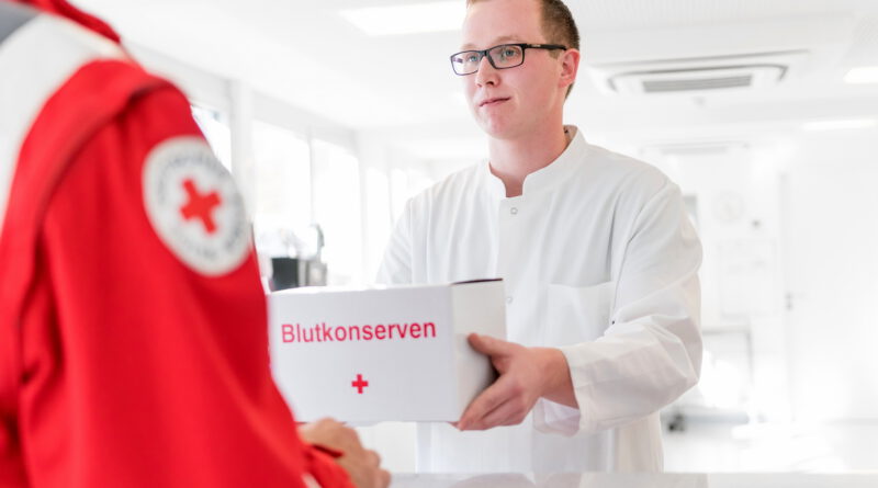 Der Rotkreuz-Kreisverband Euskirchen und -Blutspendedienst West rufen zu Blutspende-Terminen in Kommern (23. Oktober) und Kuchenheim (28. Oktober) auf. Symbolbild: DRK/pp/Agentur ProfiPress