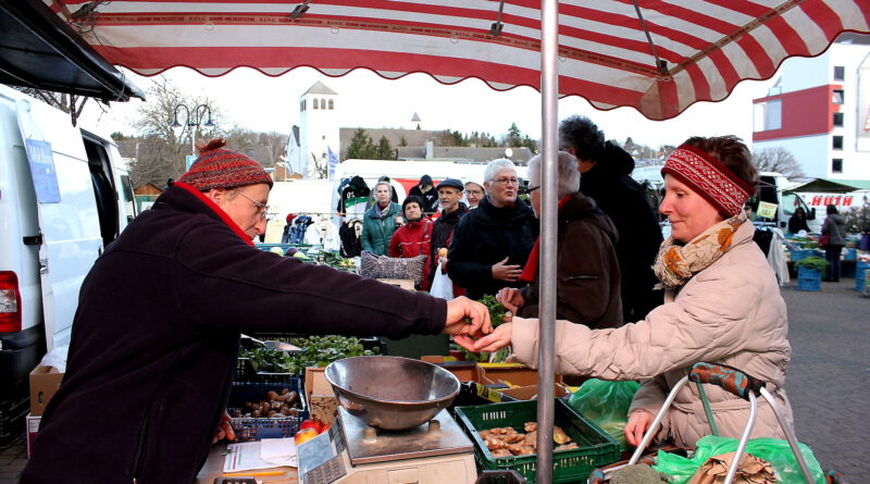 Der Mechernicher Wochenmarkt wird wegen Allerheiligen um einen Tag auf Donnerstag, 31. Oktober, vorverlegt. Archivbild: pp/Agentur ProfiPress