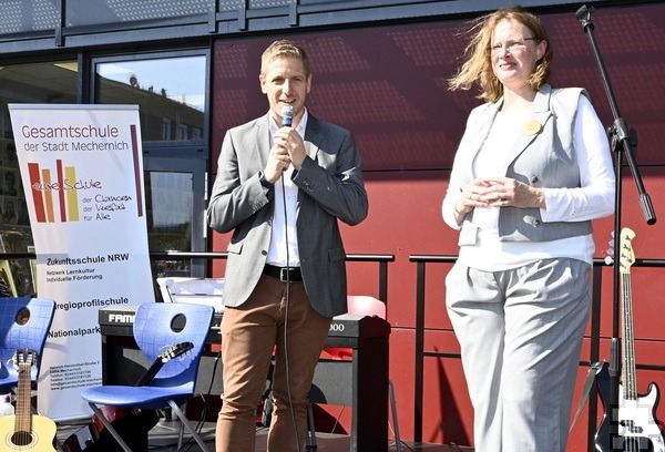 Der Euskirchener Landrat Markus Ramers betonte, wie „lebendig und bunt“ die Schule ist. Foto: Henri Grüger/pp/Agentur ProfiPress