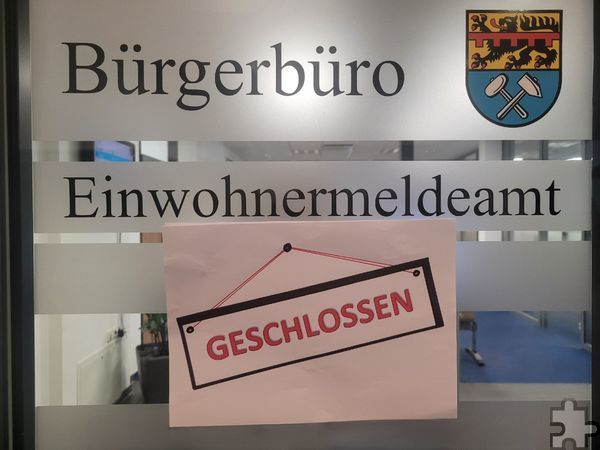 Für anderthalb Tage muss das Bürgerbüro im Rathaus schließen. Grund sind Umbauarbeiten, so dass von Freitag, 25. Oktober, 12.30 Uhr bis einschließlich Montag, 28. Oktober, kein Publikumsverkehr möglich ist. Foto: Eckstein/pp/Agentur ProfiPress 