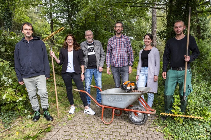 Nur Miteinander gelingt’s finden Florian Grabensee (v.l.), Geschäftsführerin Maike Seidenfaden, Bernd Meuser, Orga-Mitarbeiter Thomas Hochgürtel, Hausleitung Clara Schneider und Martin Kriechel. Foto: Ronald Larmann/pp/Agentur ProfiPress