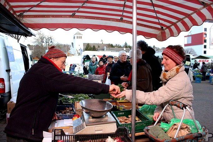 Der Mechernicher Wochenmarkt wird wegen Allerheiligen um einen Tag auf Donnerstag, 31. Oktober, vorverlegt. Archivbild: pp/Agentur ProfiPress