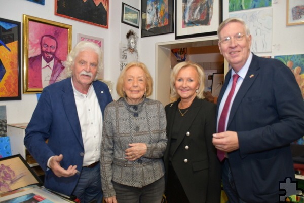 Seit Jahren befreundet (v.r.) Ex-NRW-Landesinnenminister Dr. Ingo Wolf und seine Frau Kathrin, Charlotte und Franz Kruse. Foto: Manfred Lang/pp/Agentur ProfiPress