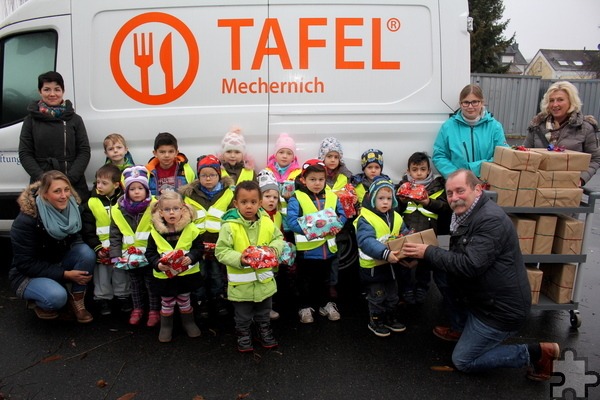 Auch die AWO-Kita Zentrum spendete, wie hier bei einer Aktion aus dem Jahr 2018 großzügig Geschenke an die Tafel. Foto: Archiv/pp/Agentur ProfiPress