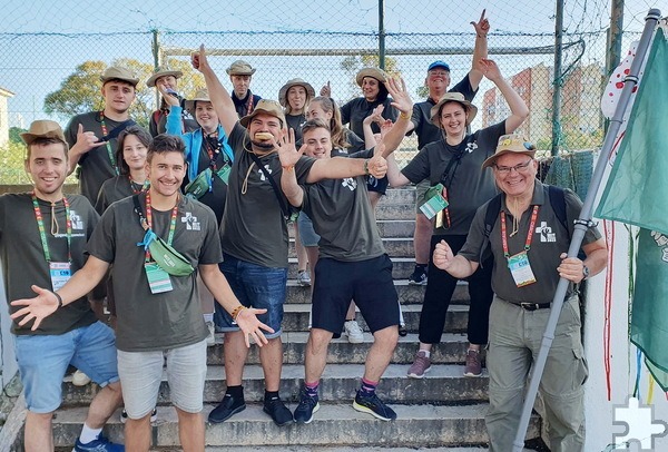 Die Mechernicher Jugendgruppe mit Pfarrer und GdG-Leiter Erik Pühringer (ganz rechts) beim Weltjugendtag 2023 in Lissabon. Das nächste Welttreffen der jungen Christen soll 2027 in Seoul stattfinden. Foto: Privat/pp/Agentur ProfiPress