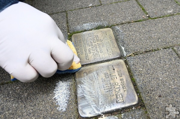 Auch die Gedenksteine von Arthur und Ottilie Rückert leuchten nun wieder in altem Glanz. Foto: Henri Grüger/pp/Agentur ProfiPress