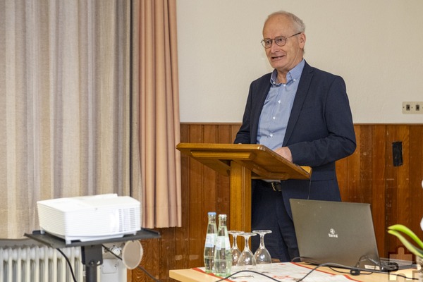 „Heute kann man sagen, dass die Communio mit ihren Einrichtungen aus dem städtischen Leben nicht mehr wegzudenken ist“, konstatierte Mechernichs Bürgermeister Dr. Hans-Peter Schick während seines Grußworts.  Foto: Ronald Larmann/pp/Agentur ProfiPress