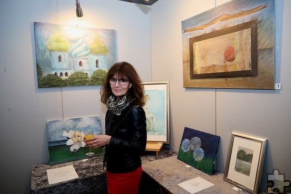 Für sie habe es Überwindung bedeutet, ihre Sachen zu zeigen, sagte Uschi Wolkau, die in Mechernich ihre Ausstellungspremiere feierte. Foto: Stephan Everling/pp/Agentur ProfiPress