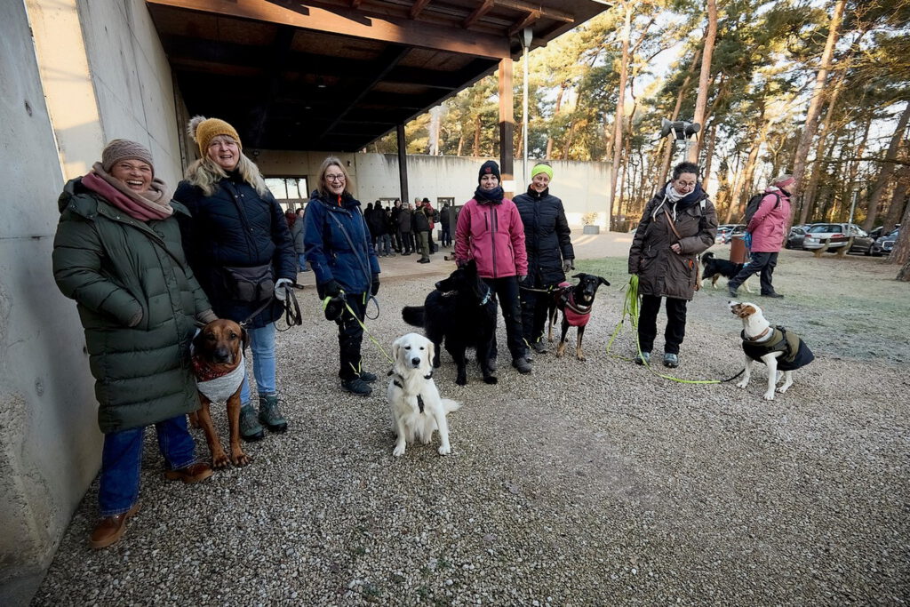 Mitglieder der Lessenicher Hundefreunde Nordeifel waren wieder dabei. Foto: Stephan Everling/pp/Agentur ProfiPress