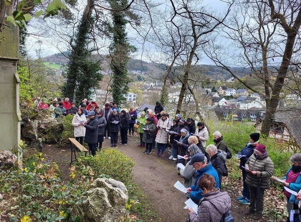 Zur Begehung des neugotischen Kreuzweges in Adenau mit Busfahrt ab und anschließendem Mittagessen und Karfreitagsliturgie in Mechernich lädt die Communio in Christo ein. Archivfoto: Manfred Lang/pp/Agentur ProfiPress