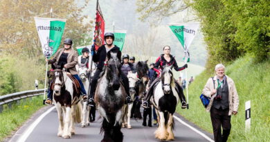 Die Reiterprozession am Donnerstag, 1. Mai 2025, startet um 11.15 Uhr an der Kallmuther Burg und zieht zunächst zur heiligen Messe am Georgspütz, später zur Festwiese. Archivfoto: pp/Agentur ProfiPress