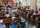Der nächste Mutmach-Gottesdienst mit Chor und Band „Rainer Wahnsinn“ und Diakon Manni Lang am Sonntag, 18. Mai, um 17 Uhr in der Pfarrkirche St. Rochus in Strempt ist dem engelsgleichen göttlichen Beistand durch verborgene Kräfte gewidmet. Foto: Sabine Roggendorf/pp/Agentur ProfiPress
