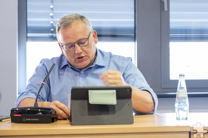 Für die Fraktion von Bündnis 90/Die Grünen kritisierte Gerd Altmeier nicht nur die aktuellen Zahlen, sondern grundsätzlich die politische Richtung des Haushaltsentwurfs. Foto: Ronald Larmann/pp/Agentur ProfiPress