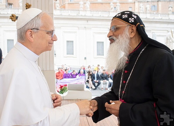 Vor Mechernich hatte Bischof Mar Irenios an der Amtseinführungsmesse von Papst Leo XIV. im Rom teilgenommen und war dem neuen Kirchenoberhaupt auch persönlich begegnet. Foto: Privat/pp/Agentur ProfiPress