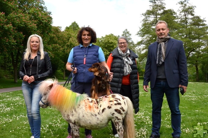 Erfolgreiches Konzept: Manuela Holtmeier (l.), Isabell Riedling, Ute-Andrea Ludwig und Stefan John freuten sich über zahlreiche Besucher schon zu Beginn.