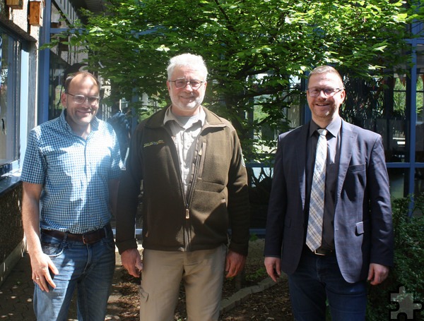 Freuten sich über reges Interesse: (v. l.) Lehrer Andreas Maikranz, Michael Lammertz und Schulleiter Micha Kreitz. Foto: Simon Chung/ GAT/pp/Agentur ProfiPress