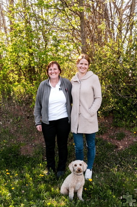 Haben erfolgreich zusammengefunden: Mit Marie Trouvin (l.) fand Elvira Meyer, General Manager der „M2S Services GmbH & Co.KG“, eine engagierte Arbeitskraft, die froh ist, ein familiengerechtes Unternehmen gefunden zu haben. Foto: Jana Lützen/pp/Agentur ProfiPress