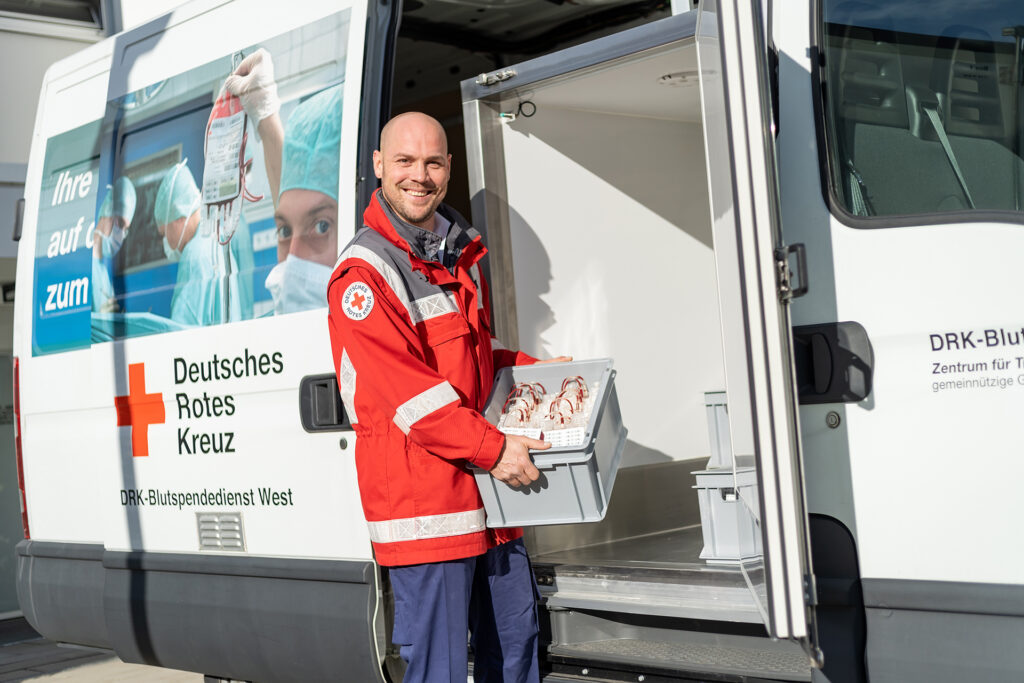 Der Rotkreuz-Kreisverband Euskirchen und der DRK-Blutspendedienst West rufen zur Blutspende am 8. Juli in Zülpich auf. Symbolbild: DRK/pp/Agentur ProfiPress
